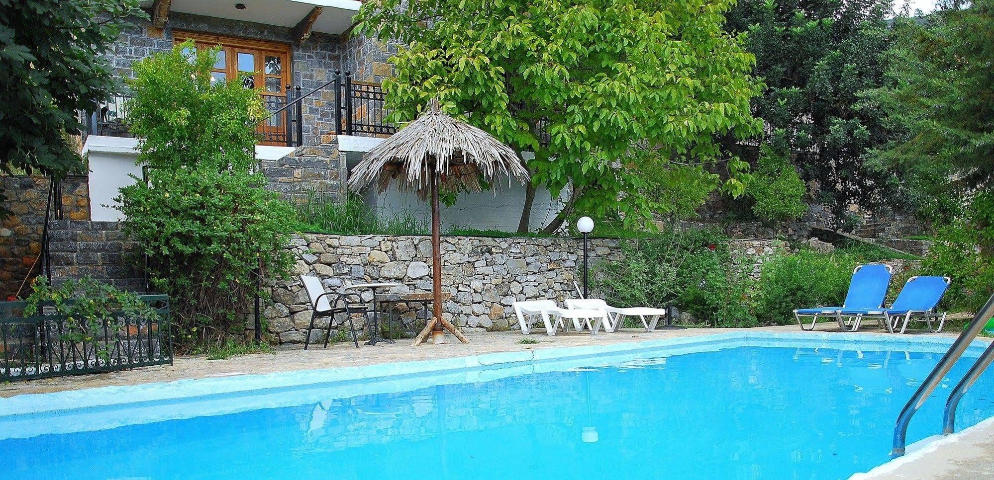 Giannikakis Villas Істрон Екстер'єр фото